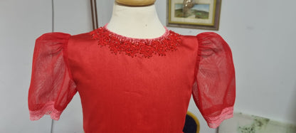 Rochie Roșie cu Tulle și Mergele